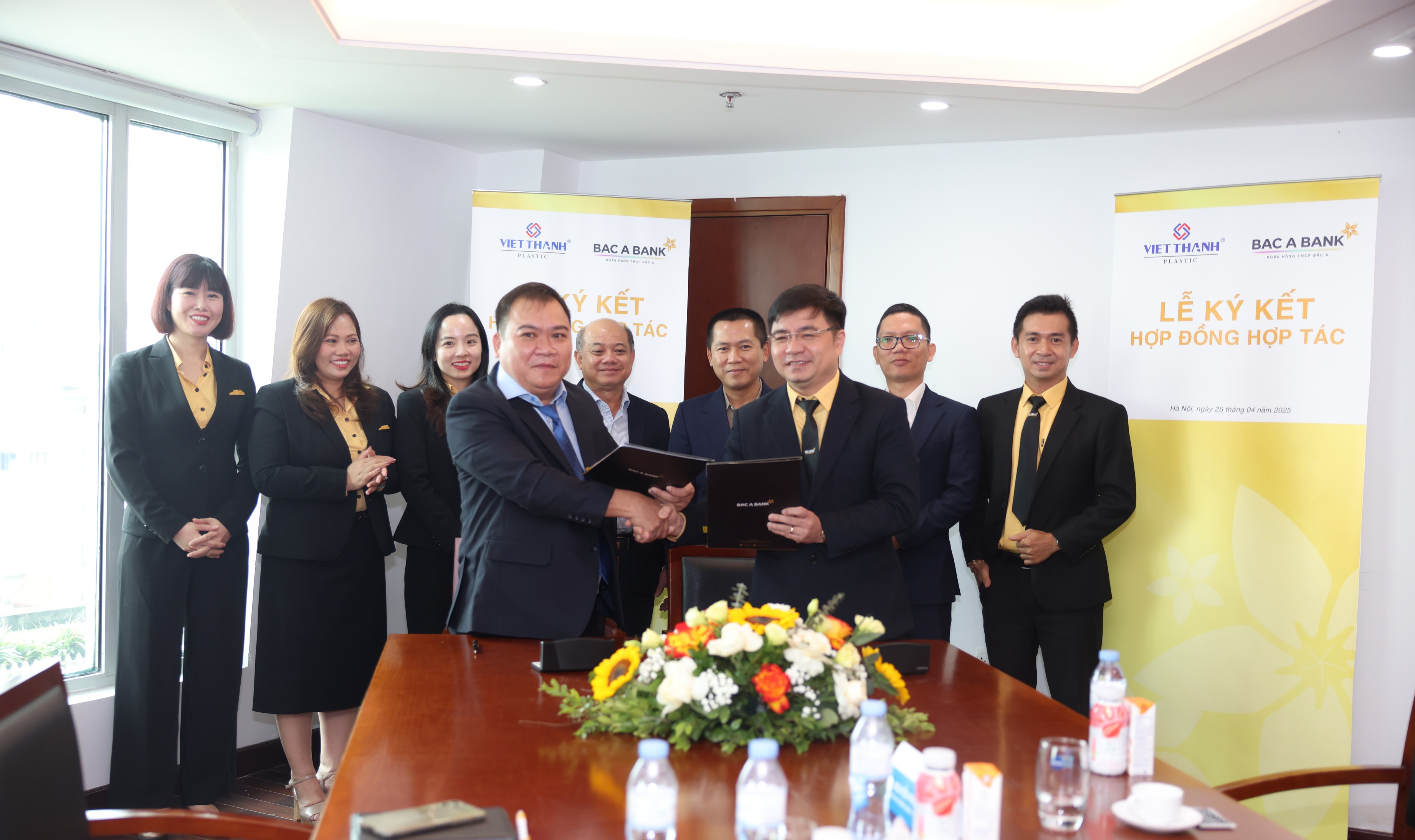 BAB cung cap cho Nhua Viet Thanh giai phap tai chinh toan dien