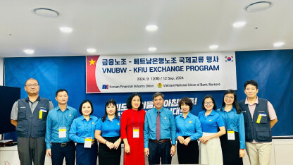 Chủ tịch công đoàn BAC A BANK tham gia làm việc giữa công đoàn ngân hàng việt nam với công đoàn ngành tài chính hàn quốc